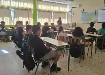 Ο επ.καθηγητής Α.Π.Θ.  Δ.Νταλαμπέκος, απόφοιτος του 1ου ΓΕ.Λ. Κατερίνης, στο σχολείο αποφοίτησής του