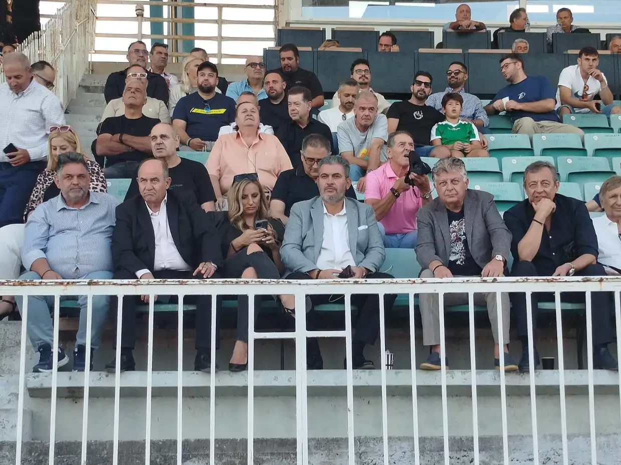 Έπαιξαν για καλό στην Κατερίνη βουλευτές και δημοσιογράφοι (εικόνες) Έπαιξαν για καλό στην Κατερίνη βουλευτές και δημοσιογράφοι