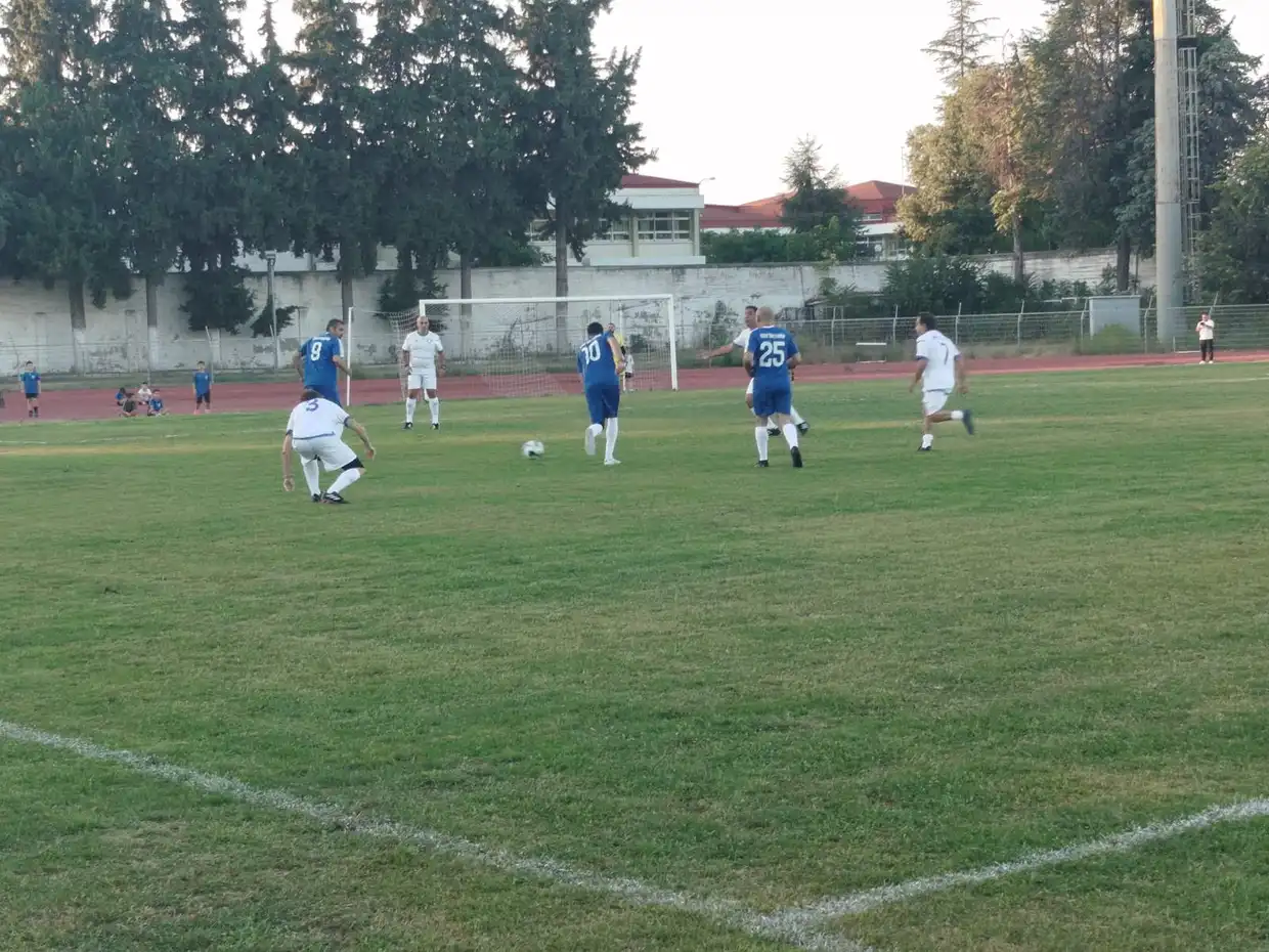 Έπαιξαν για καλό στην Κατερίνη βουλευτές και δημοσιογράφοι (εικόνες) Έπαιξαν για καλό στην Κατερίνη βουλευτές και δημοσιογράφοι