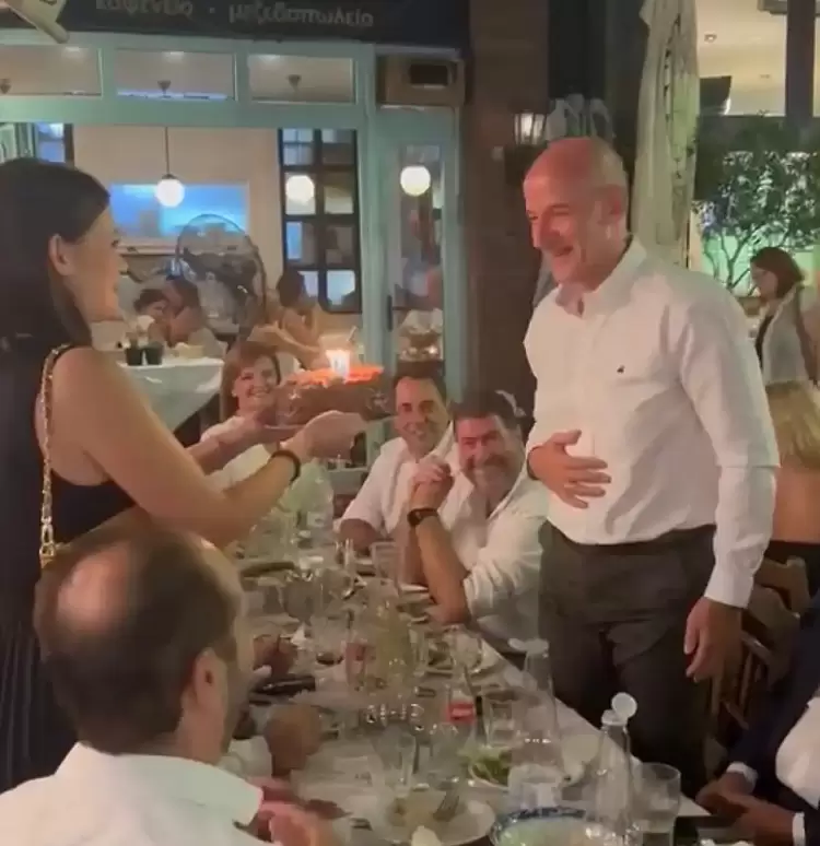 Γενέθλια – έκπληξη για τον Φώντα Μπαραλιάκο στη Θεσσαλονίκη