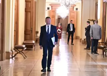 Γιάννης Στουρνάρας: Τα 4+3 βαρίδια της ελληνικής οικονομίας Γιάννης Στουρνάρας: Τα 4+3 βαρίδια της ελληνικής οικονομίας