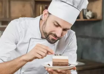 Γιατί να σπουδάσω ζαχαροπλαστική: Προοπτικές καριέρας στην Ελλάδα και το εξωτερικό