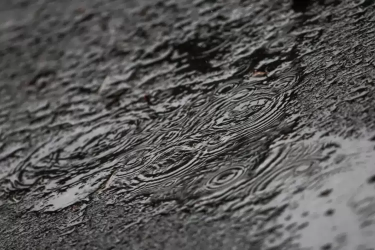 Καιρός: Ισχυρές καταιγίδες απόψε σε Μακεδονία και Θεσσαλία – Ζέστη με 37°c