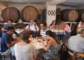 Κάποτε τρώγαμε στην ταβέρνα