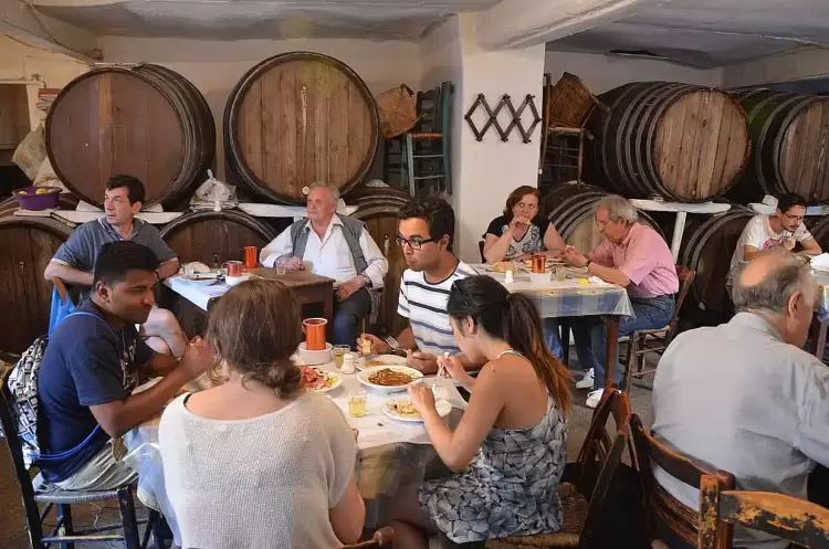 Κάποτε τρώγαμε στην ταβέρνα