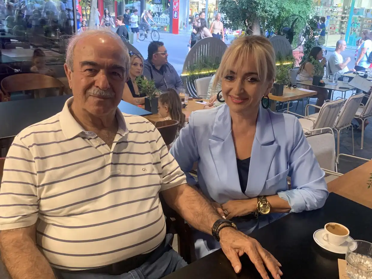 Κατερίνη: Συνάντηση κομματικών στελεχών Νέας Δημοκρατίας με πολίτες στο καφέ Freud (vid&pics)