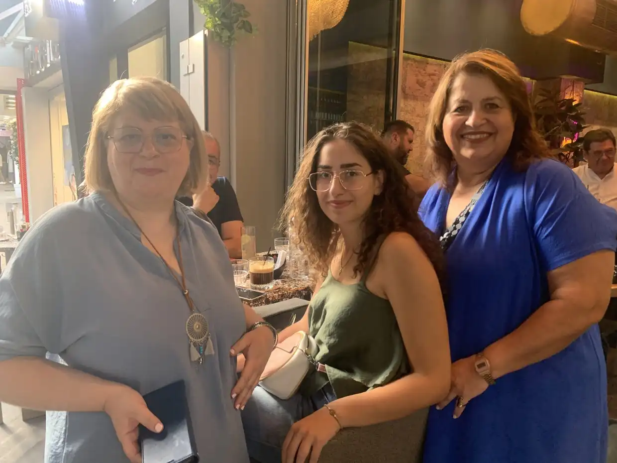 Κατερίνη: Συνάντηση κομματικών στελεχών Νέας Δημοκρατίας με πολίτες στο καφέ Freud (vid&pics)