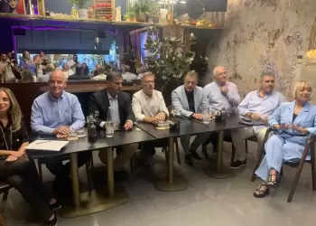 Κατερίνη: Συνάντηση κομματικών στελεχών Νέας Δημοκρατίας με πολίτες στο καφέ Freud (vid&pics)