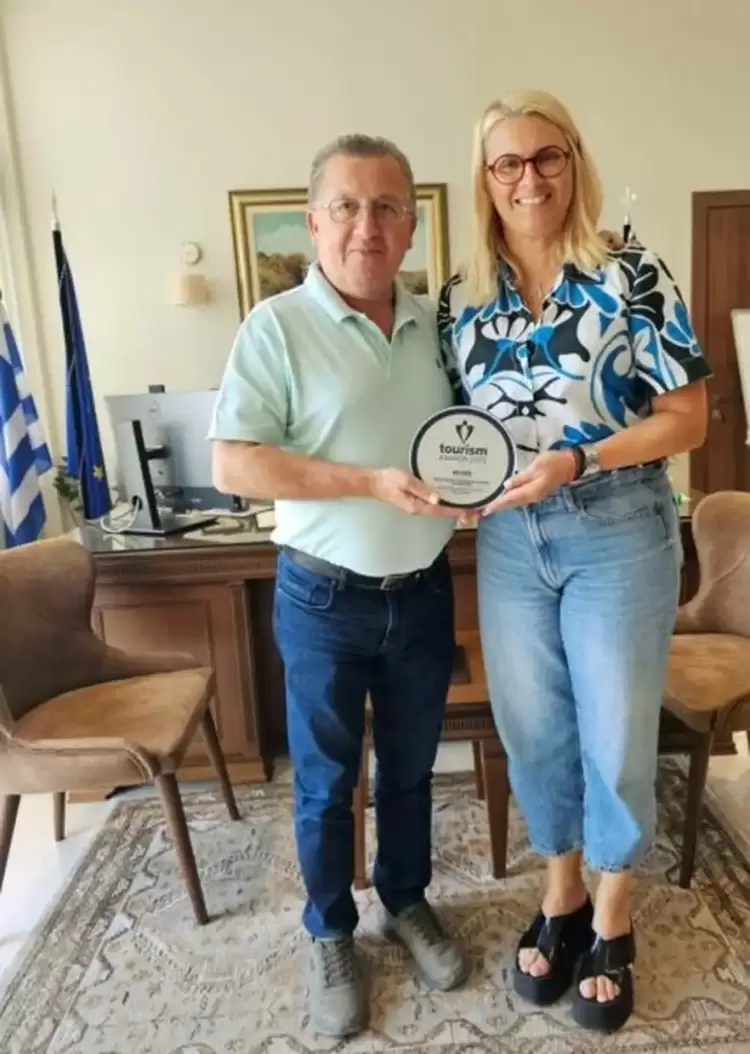 Η Κατερίνη βραβεύτηκε για Πολιτισμό & Τουρισμό Η Κατερίνη βραβεύτηκε για Πολιτισμό & Τουρισμό