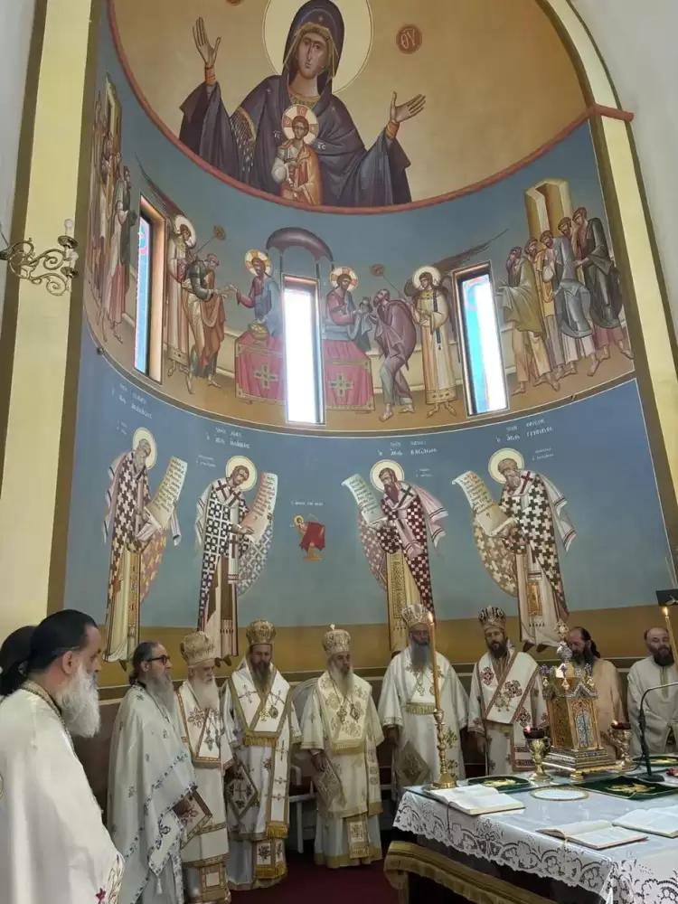 Ο Μητροπολίτης Κίτρους στην Ενθρόνιση του Μητροπολίτη Αργυρόκαστρου Ο Μητροπολίτης Κίτρους στην Ενθρόνιση του Μητροπολίτη Αργυρόκαστρου