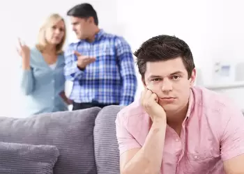 Eurostat: Οι νέοι στην Ελλάδα και στα 30 στο πατρικό (πίνακες) Οι νέοι στην Ελλάδα και στα 30 στο πατρικό