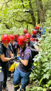 Όλυμπος: Διάσωση Γερμανίδας τουρίστριας με κάταγμα στον αστράγαλο (εικόνες) Όλυμπος: Διάσωση Γερμανίδας τουρίστριας με κάταγμα στον αστράγαλο