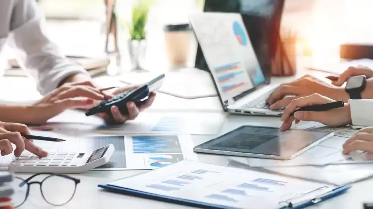 Περισσότεροι από 2000 νέοι έως 29 ετών ανοίγουν τη δική τους επιχείρηση με επιχορήγηση 17.500 ευρώ