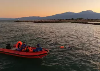 Ρεκόρ αγάπης: Κολύμπησε 41 χλμ για τις ακτές της Πιερίας!