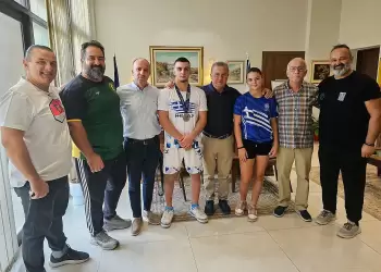 Στον Δήμαρχο Κατερίνης ο “ασημένιος” παγκόσμιος πρωταθλητής πάλης Δημήτρης Σουλής