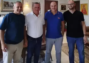 Συνάντηση φυσικοθεραπευτών με τον Δήμαρχο Κατερίνης για ασθενείς