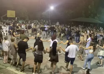 Τα πανηγύρια και η επιστροφή των νέων στην παράδοση Τα πανηγύρια και η επιστροφή των νέων στην παράδοση