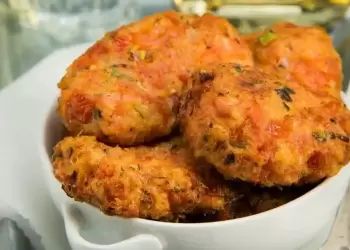 Τι θα φάμε σήμερα – ντοματοκεφτέδες Τι θα φάμε σήμερα – ντοματοκεφτέδες