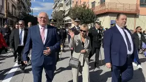 H Κατερίνη Τιμά την 28η Οκτωβρίου – Δοξολογία, κατάθεση στεφάνων και παρέλαση (Φωτορεπορτάζ & Συνεχής Ενημέρωση)