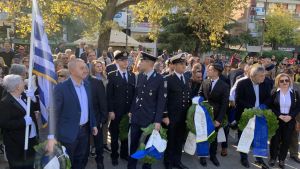 H Κατερίνη Τιμά την 28η Οκτωβρίου – Δοξολογία, κατάθεση στεφάνων και παρέλαση (Φωτορεπορτάζ & Συνεχής Ενημέρωση)