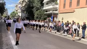 Live: H Κατερίνη Τιμά την 28η Οκτωβρίου – Δοξολογία, κατάθεση στεφάνων και παρέλαση (Φωτορεπορτάζ & Συνεχής Ενημέρωση)