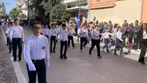 Live: H Κατερίνη Τιμά την 28η Οκτωβρίου – Δοξολογία, κατάθεση στεφάνων και παρέλαση (Φωτορεπορτάζ & Συνεχής Ενημέρωση)