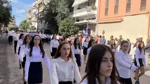 Live: H Κατερίνη Τιμά την 28η Οκτωβρίου – Δοξολογία, κατάθεση στεφάνων και παρέλαση (Φωτορεπορτάζ & Συνεχής Ενημέρωση)