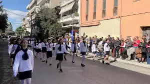 Live: H Κατερίνη Τιμά την 28η Οκτωβρίου – Δοξολογία, κατάθεση στεφάνων και παρέλαση (Φωτορεπορτάζ & Συνεχής Ενημέρωση)