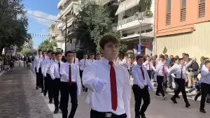 Live: H Κατερίνη Τιμά την 28η Οκτωβρίου – Δοξολογία, κατάθεση στεφάνων και παρέλαση (Φωτορεπορτάζ & Συνεχής Ενημέρωση)