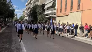 Live: H Κατερίνη Τιμά την 28η Οκτωβρίου – Δοξολογία, κατάθεση στεφάνων και παρέλαση (Φωτορεπορτάζ & Συνεχής Ενημέρωση)