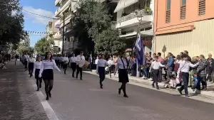 Live: H Κατερίνη Τιμά την 28η Οκτωβρίου – Δοξολογία, κατάθεση στεφάνων και παρέλαση (Φωτορεπορτάζ & Συνεχής Ενημέρωση)