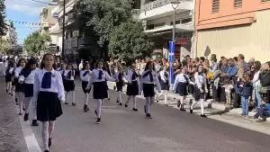 Live: H Κατερίνη Τιμά την 28η Οκτωβρίου – Δοξολογία, κατάθεση στεφάνων και παρέλαση (Φωτορεπορτάζ & Συνεχής Ενημέρωση)