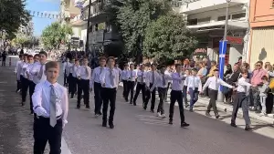 Live: H Κατερίνη Τιμά την 28η Οκτωβρίου – Δοξολογία, κατάθεση στεφάνων και παρέλαση (Φωτορεπορτάζ & Συνεχής Ενημέρωση)