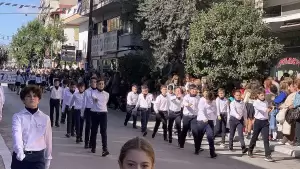 Live: H Κατερίνη Τιμά την 28η Οκτωβρίου – Δοξολογία, κατάθεση στεφάνων και παρέλαση (Φωτορεπορτάζ & Συνεχής Ενημέρωση)