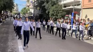 Live: H Κατερίνη Τιμά την 28η Οκτωβρίου – Δοξολογία, κατάθεση στεφάνων και παρέλαση (Φωτορεπορτάζ & Συνεχής Ενημέρωση)