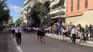 Live: H Κατερίνη Τιμά την 28η Οκτωβρίου – Δοξολογία, κατάθεση στεφάνων και παρέλαση (Φωτορεπορτάζ & Συνεχής Ενημέρωση)