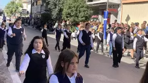 Live: H Κατερίνη Τιμά την 28η Οκτωβρίου – Δοξολογία, κατάθεση στεφάνων και παρέλαση (Φωτορεπορτάζ & Συνεχής Ενημέρωση)