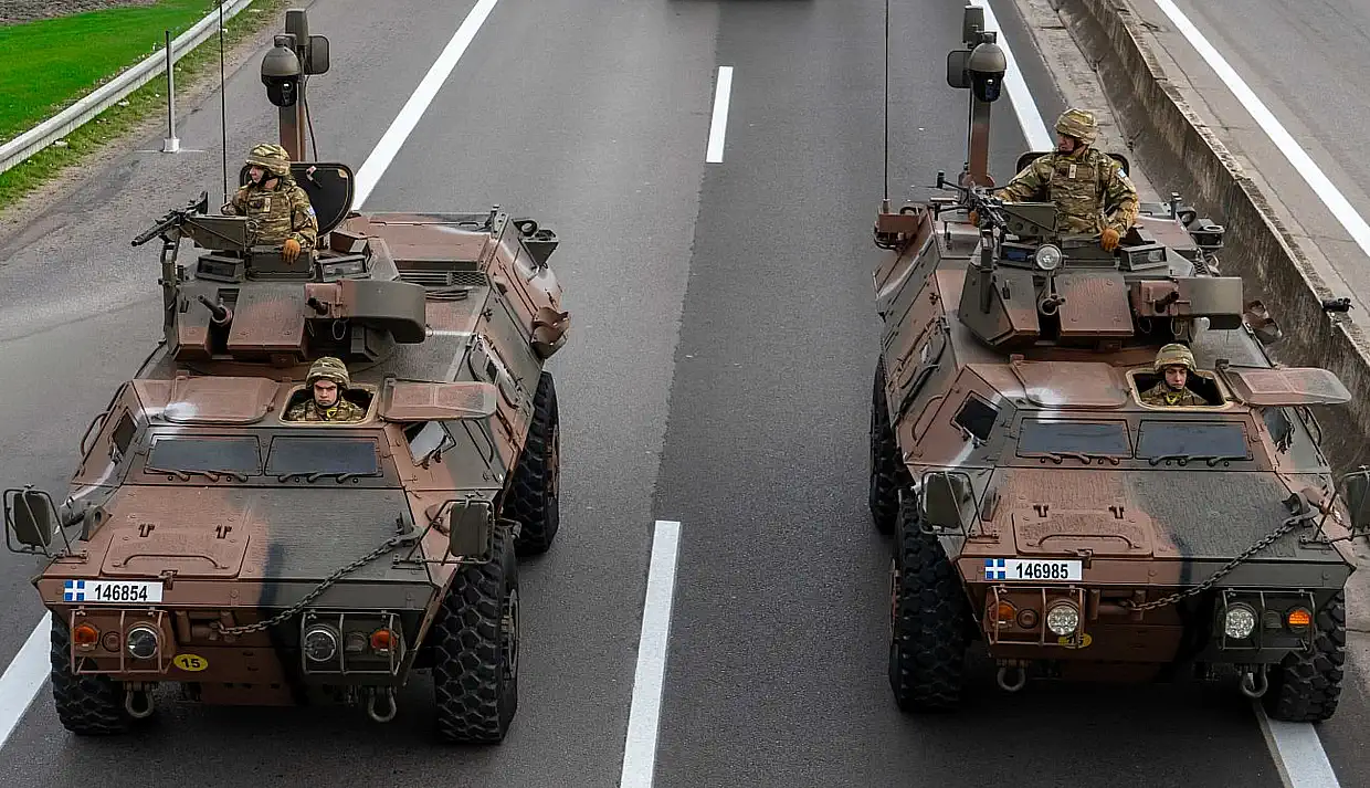 «Ασπίδα του Αχιλλέα»: Τα νέα οπλικά συστήματα στην παρέλαση της Θεσσαλονίκης «Ασπίδα του Αχιλλέα»: Τα νέα οπλικά συστήματα στην παρέλαση της Θεσσαλονίκης