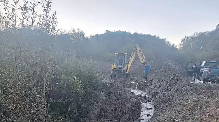 ΔΕΥΑ Κατερίνης : Συνεχίζονται οι εργασίες αποκατάστασης της βλάβης στον αγωγό του Κούκου