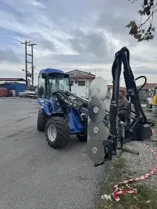 Δήμος Δίου Ολύμπου: Με νέο πολυμηχάνημα ενισχύθηκε ο στόλος μηχανημάτων έργου