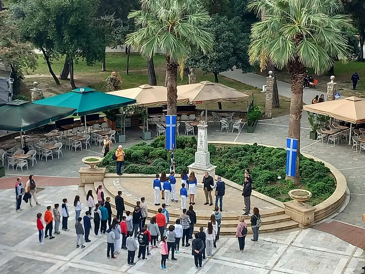 Δήμος Κατερίνης και 2ο Δημοτικό Σχολείο Κατερίνης τίμησαν τη μνήμη Δήμος Κατερίνης και 2ο Δημοτικό Σχολείο Κατερίνης τίμησαν τη μνήμη