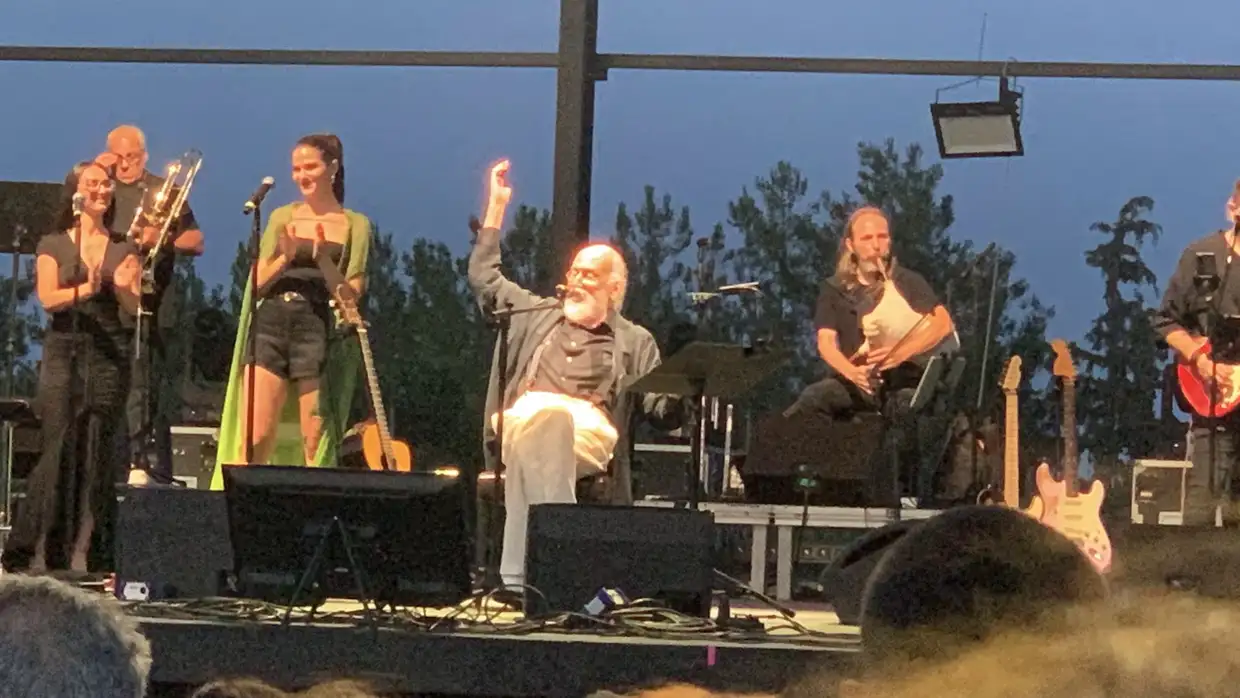 Βημα..τίζοντας: Διονύσης Σαββόπουλος, το τελευταίο πέρασμα από την Πιερία Διονύσης Σαββόπουλος, το τελευταίο πέρασμα από την Πιερία