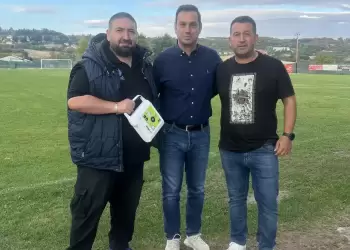 «Δώρο ζωής» στον Ερμή Εξοχής – Παράδοση απινιδωτή από τον Βουλευτή Πιερίας Σπύρο Κουλκουδίνα