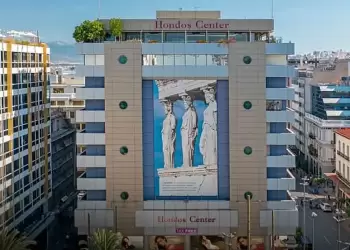 Η «δυναστεία» των Hondos Center  310 εκατ. τζίρος και … λαμπερά μερίσματα