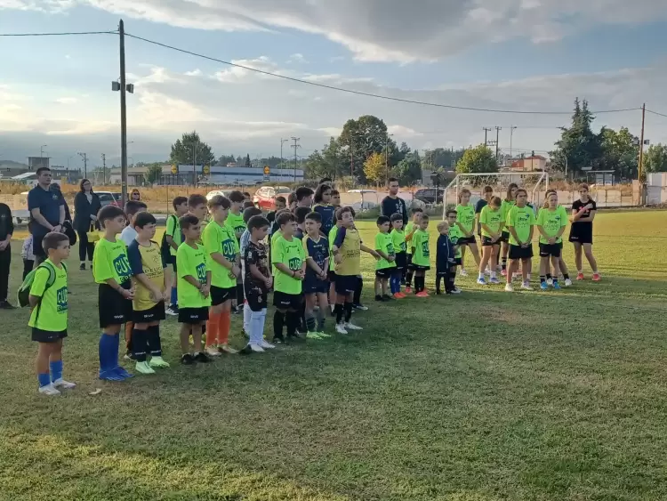 Ελπίδα Ανδρομάχης & Νεφέλες Κατερίνης: Ξεκίνημα με Αγιασμό για το 2025-2026 Ελπίδα Ανδρομάχης & Νεφέλες Κατερίνης: Ξεκίνημα με Αγιασμό για το 2025 2026