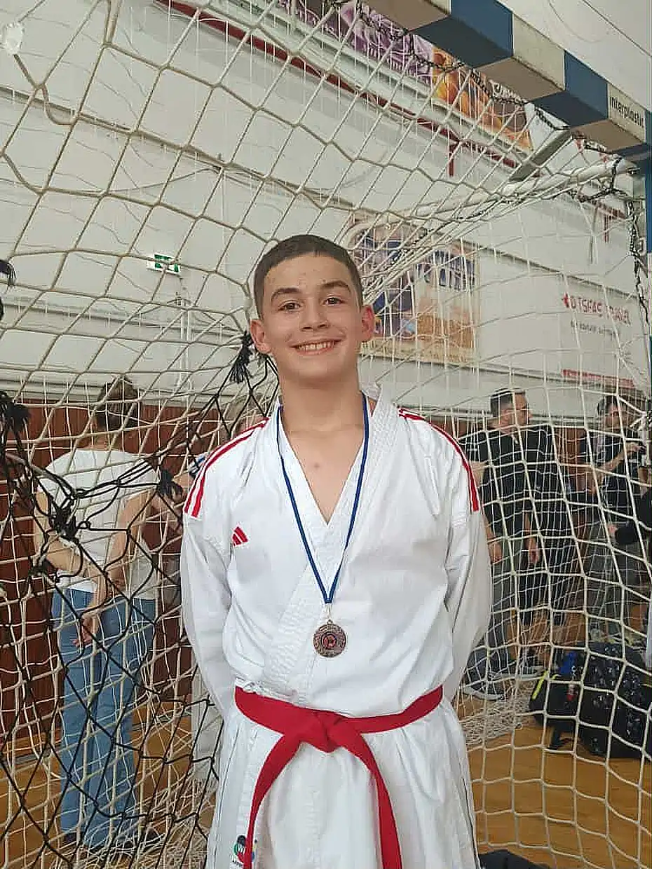 ΓΑΣ Ολύμπιος Μαχητής: 42 μετάλλια στο Πανημαθνιακός Open Karate Μακροχώρι 2025