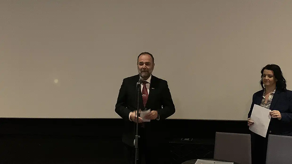 «Για Θύμισέ Μου»: Ευαισθητοποίηση στην Κατερίνη και πλήθος κόσμου στην εκδήλωση για το Αλτσχάιμερ