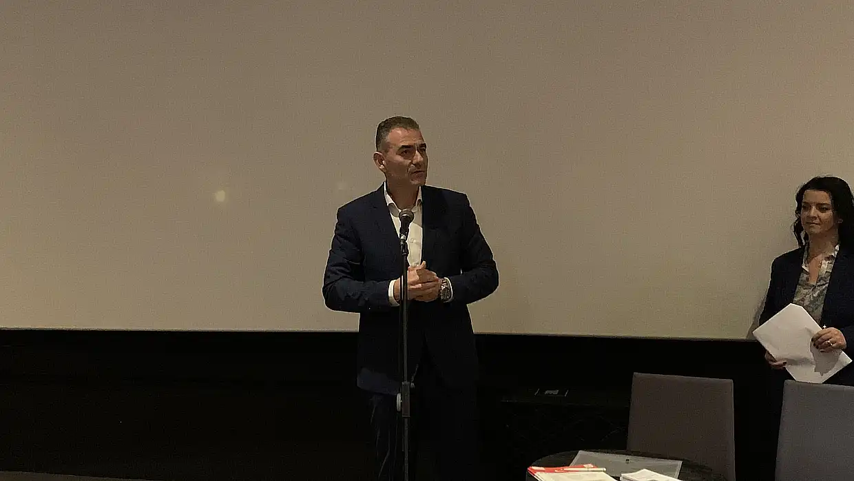 «Για Θύμισέ Μου»: Ευαισθητοποίηση στην Κατερίνη και πλήθος κόσμου στην εκδήλωση για το Αλτσχάιμερ