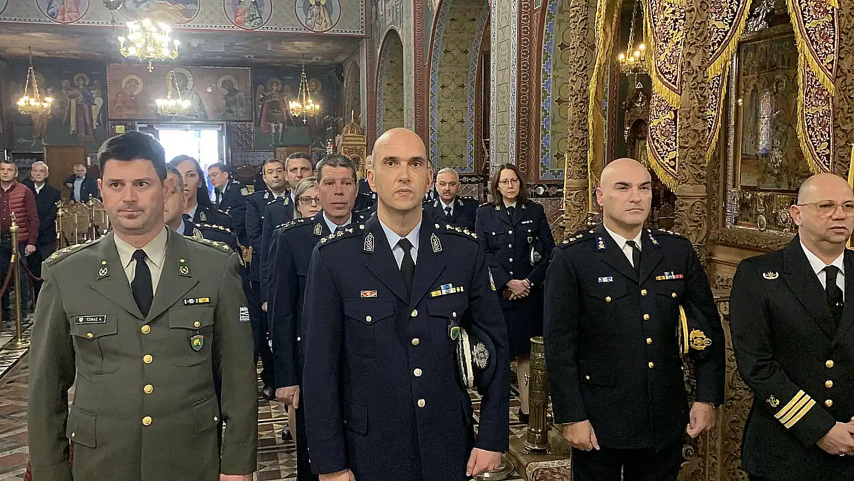 Κατερίνη: Ο εορτασμός της Ημέρας της Αστυνομίας και του Αγίου Αρτεμίου (φωτορεπορτάζ και βίντεο) Κατερίνη: Ο εορτασμός της Ημέρας της Αστυνομίας και του Αγίου Αρτεμίου