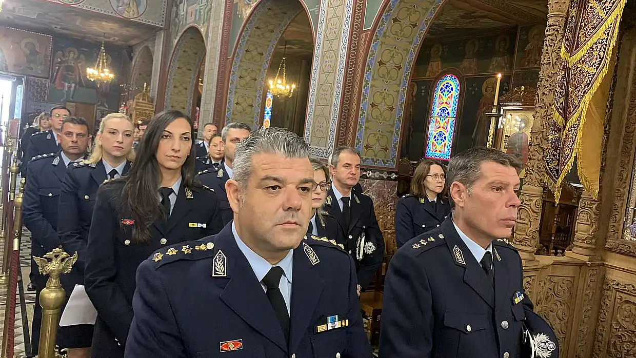 Κατερίνη: Ο εορτασμός της Ημέρας της Αστυνομίας και του Αγίου Αρτεμίου (φωτορεπορτάζ και βίντεο) Κατερίνη: Ο εορτασμός της Ημέρας της Αστυνομίας και του Αγίου Αρτεμίου